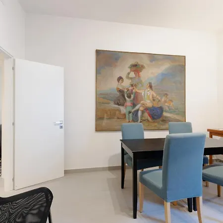 Allultimopiano Charming Flat شقة *